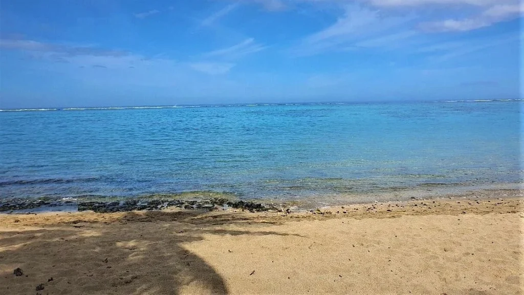 things to do in Tahiti beach